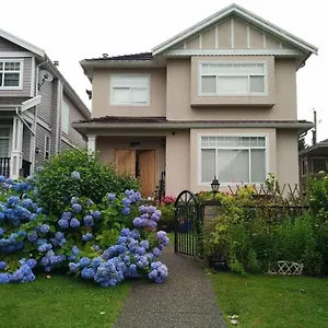 Helen's House / Close To Skytrain And Airport バンクーバー